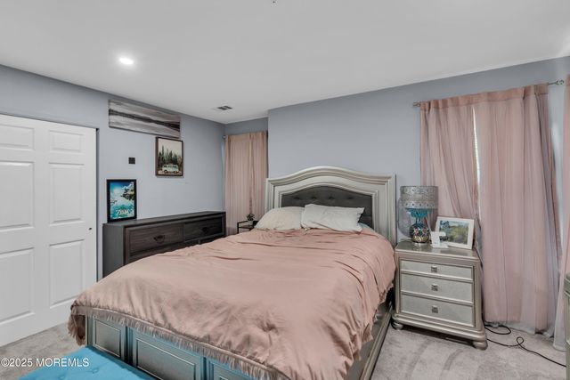 1 Thoroughbred Fare, Tinton Falls, NJ 07753