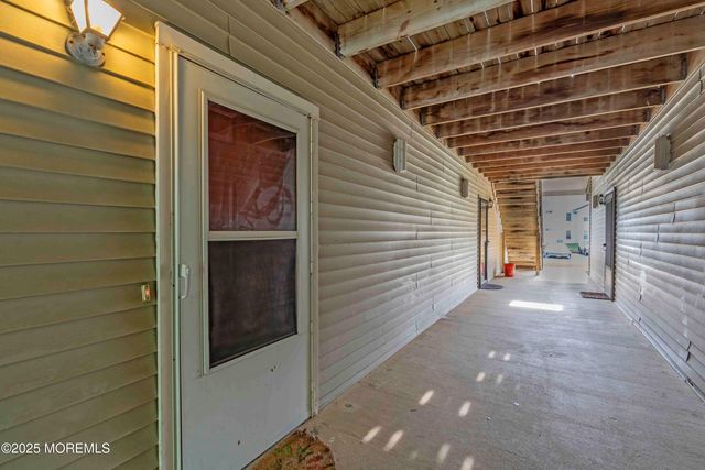 1 Thoroughbred Fare, Tinton Falls, NJ 07753