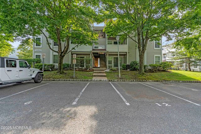 1 Thoroughbred Fare, Tinton Falls, NJ 07753