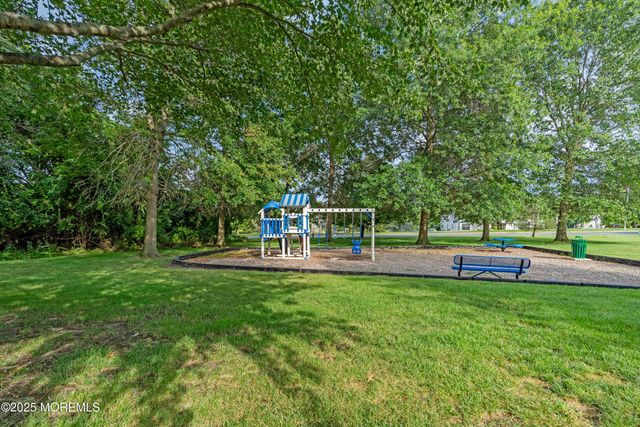 1 Thoroughbred Fare, Tinton Falls, NJ 07753