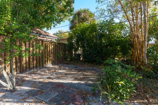 1400 NE 24th Street, Pompano Beach, FL 33064