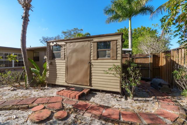 1400 NE 24th Street, Pompano Beach, FL 33064