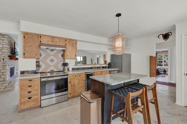 447 MADRONA DR DR, New Braunfels, TX 78132