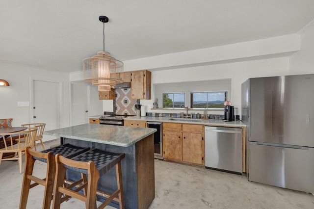 447 MADRONA DR DR, New Braunfels, TX 78132