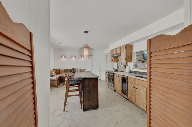 447 MADRONA DR DR, New Braunfels, TX 78132