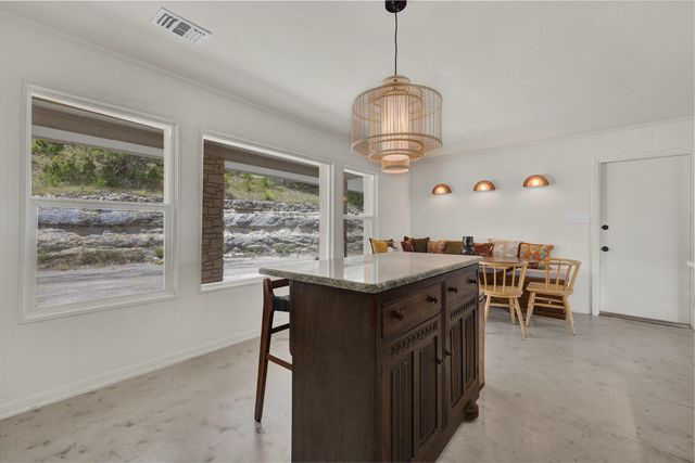 447 MADRONA DR DR, New Braunfels, TX 78132