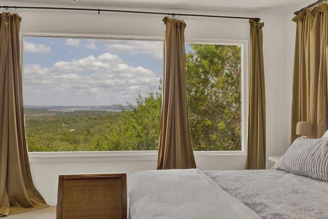 447 MADRONA DR DR, New Braunfels, TX 78132