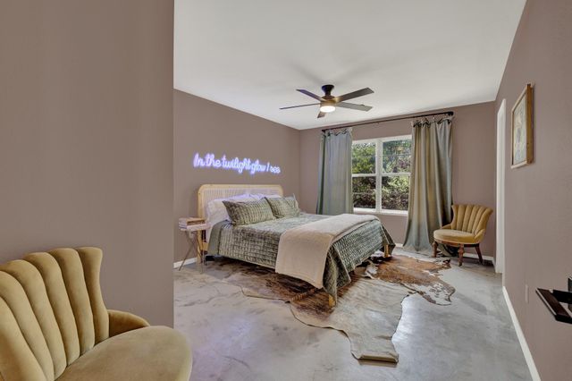 447 MADRONA DR DR, New Braunfels, TX 78132