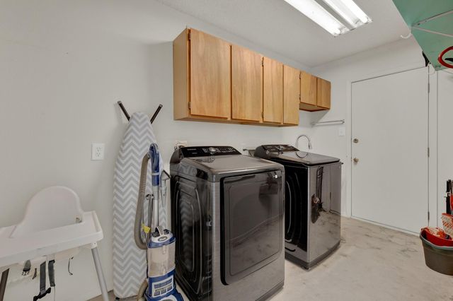 447 MADRONA DR DR, New Braunfels, TX 78132
