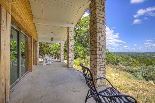 447 MADRONA DR DR, New Braunfels, TX 78132