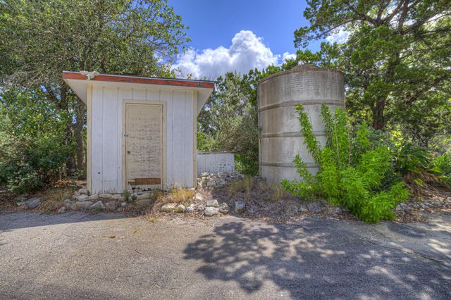 447 MADRONA DR DR, New Braunfels, TX 78132