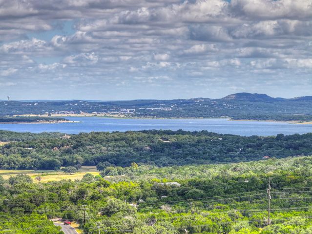 447 MADRONA DR DR, New Braunfels, TX 78132