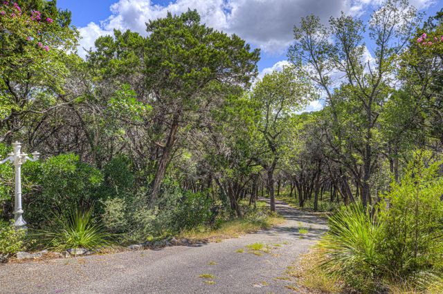 447 MADRONA DR DR, New Braunfels, TX 78132