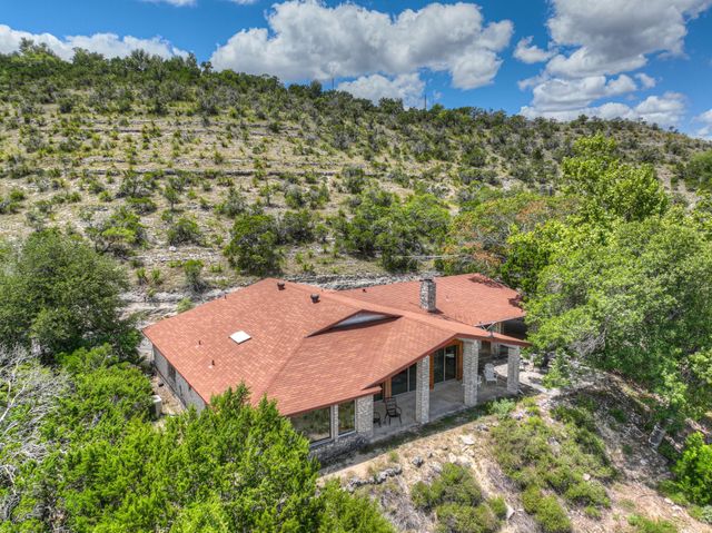 447 MADRONA DR DR, New Braunfels, TX 78132