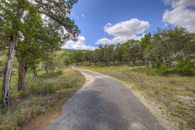 447 MADRONA DR DR, New Braunfels, TX 78132