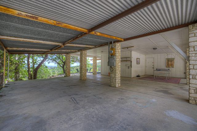 447 MADRONA DR DR, New Braunfels, TX 78132