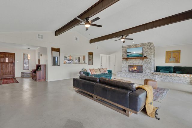447 MADRONA DR DR, New Braunfels, TX 78132