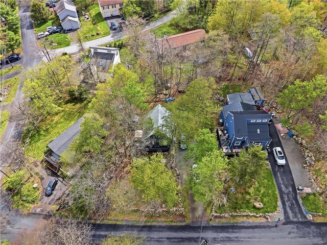 9302 Fairmount Way, Coolbaugh Twp, PA 18466