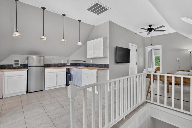 22 Prospect Avenue Se, City Of Grand Rapids, MI 49503