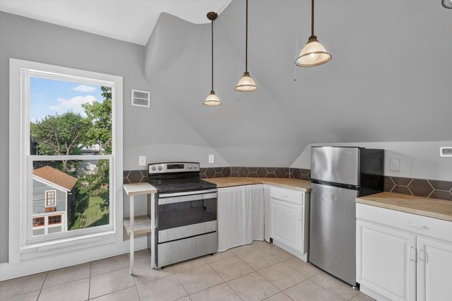22 Prospect Avenue Se, City Of Grand Rapids, MI 49503