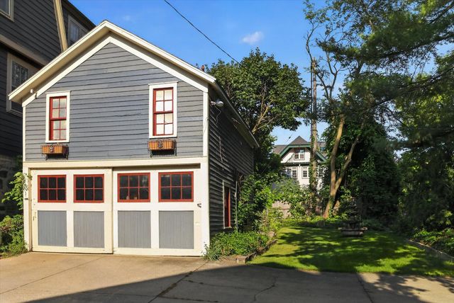 22 Prospect Avenue Se, City Of Grand Rapids, MI 49503
