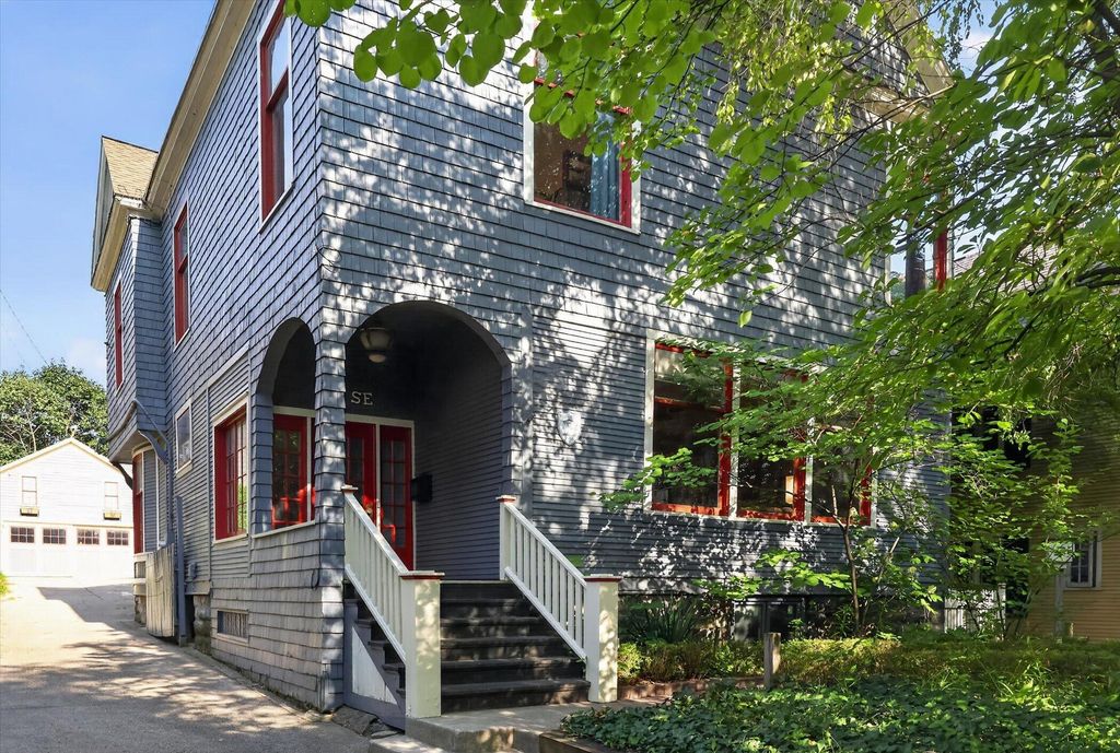 22 Prospect Avenue Se, City Of Grand Rapids, MI 49503