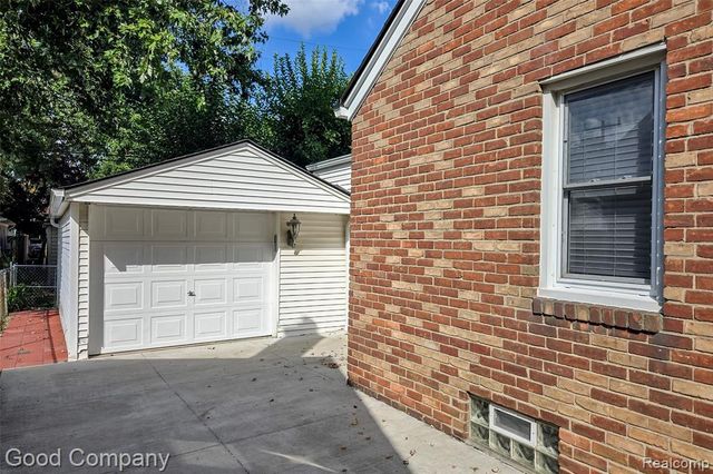 1917 E Hudson Avenue, Royal Oak, MI 48067