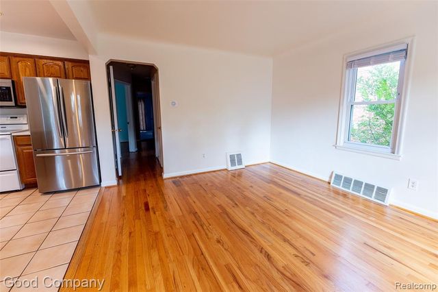 1917 E Hudson Avenue, Royal Oak, MI 48067