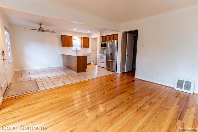 1917 E Hudson Avenue, Royal Oak, MI 48067