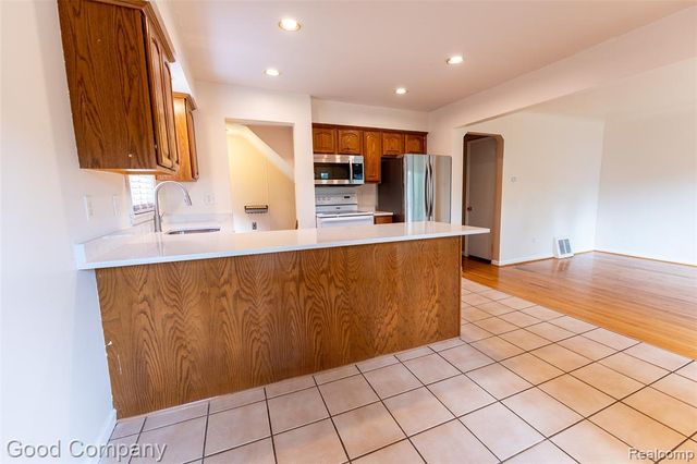 1917 E Hudson Avenue, Royal Oak, MI 48067