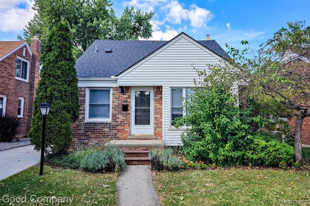 1917 E Hudson Avenue, Royal Oak, MI 48067