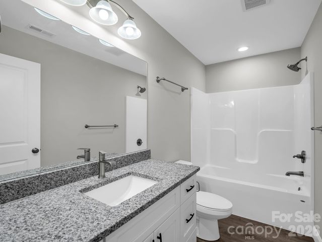 92 Lakeside Drive, Asheville, NC 28806
