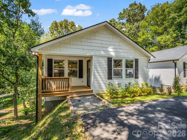 92 Lakeside Drive, Asheville, NC 28806