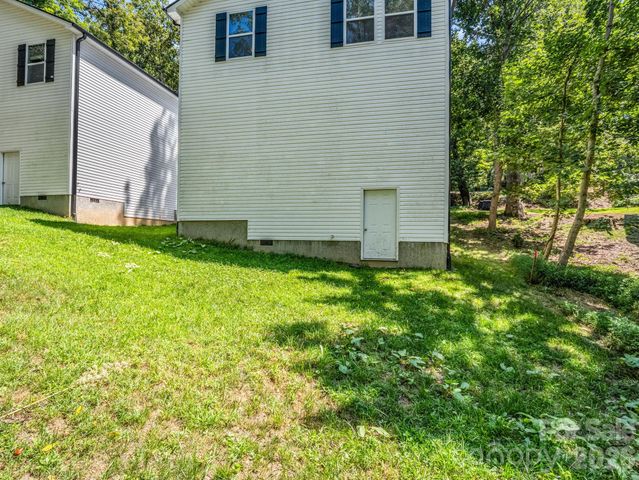 92 Lakeside Drive, Asheville, NC 28806
