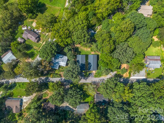 92 Lakeside Drive, Asheville, NC 28806