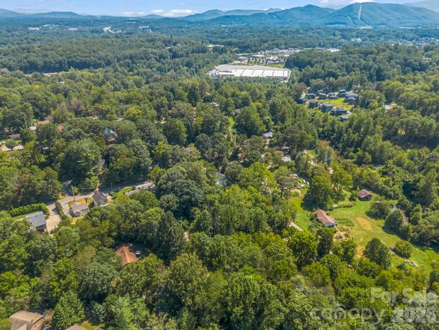 92 Lakeside Drive, Asheville, NC 28806
