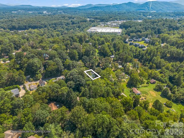 92 Lakeside Drive, Asheville, NC 28806