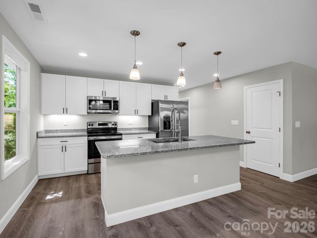 92 Lakeside Drive, Asheville, NC 28806