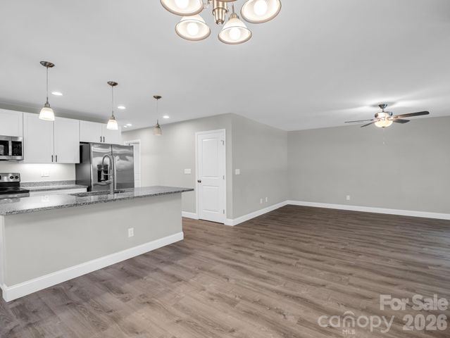 92 Lakeside Drive, Asheville, NC 28806