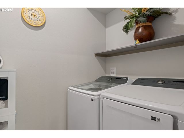 16610 PINE CREEK Dr, La Pine, OR 97739