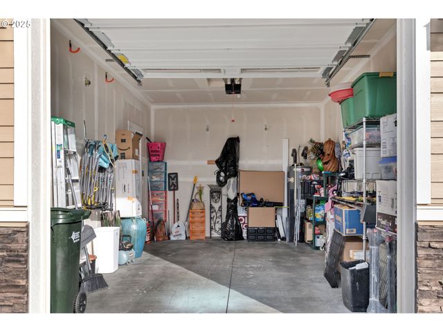 16610 PINE CREEK Dr, La Pine, OR 97739