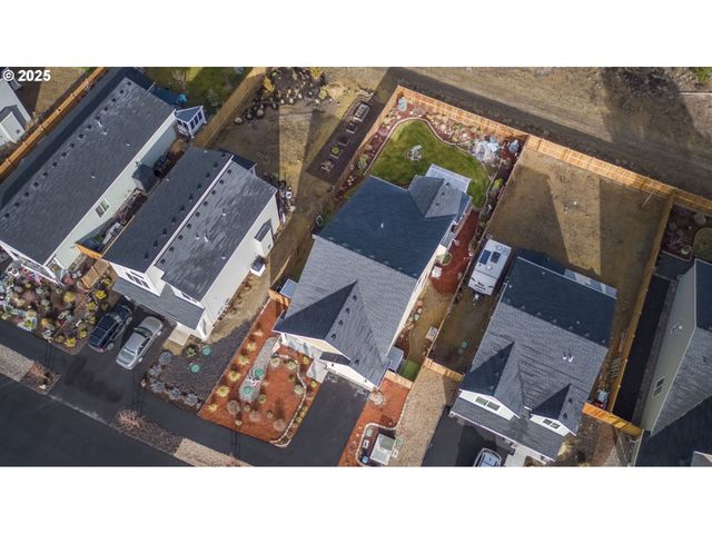 16610 PINE CREEK Dr, La Pine, OR 97739