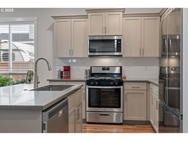 16610 PINE CREEK Dr, La Pine, OR 97739