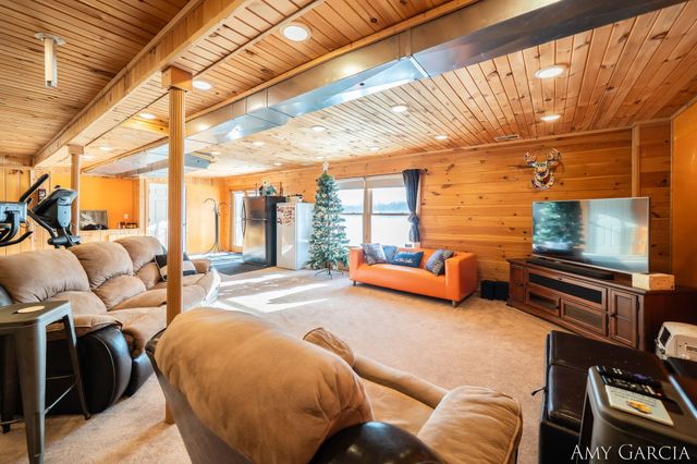 7991 N Rose Road, Hope Twp, MI 49046