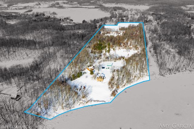 7991 N Rose Road, Hope Twp, MI 49046