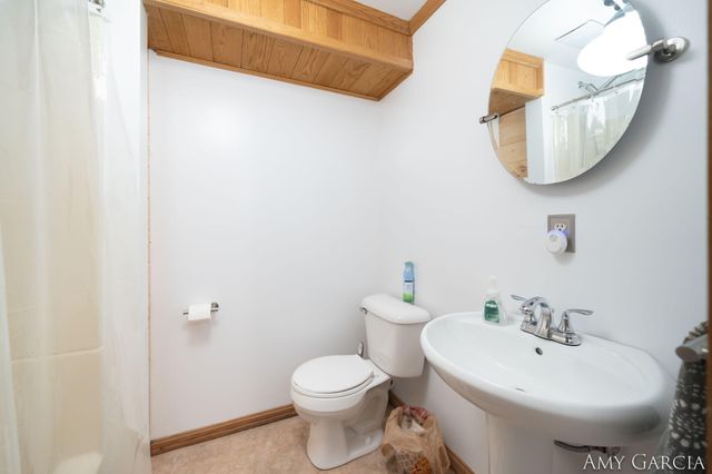 7991 N Rose Road, Hope Twp, MI 49046