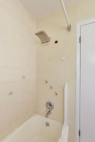 901 S Can Dota Avenue, Mount Prospect, IL 60056