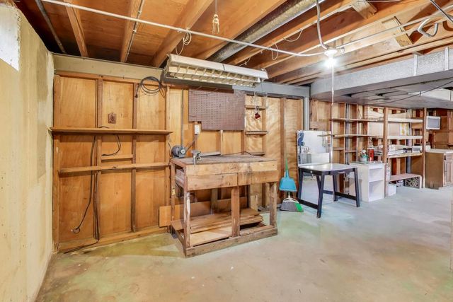 901 S Can Dota Avenue, Mount Prospect, IL 60056