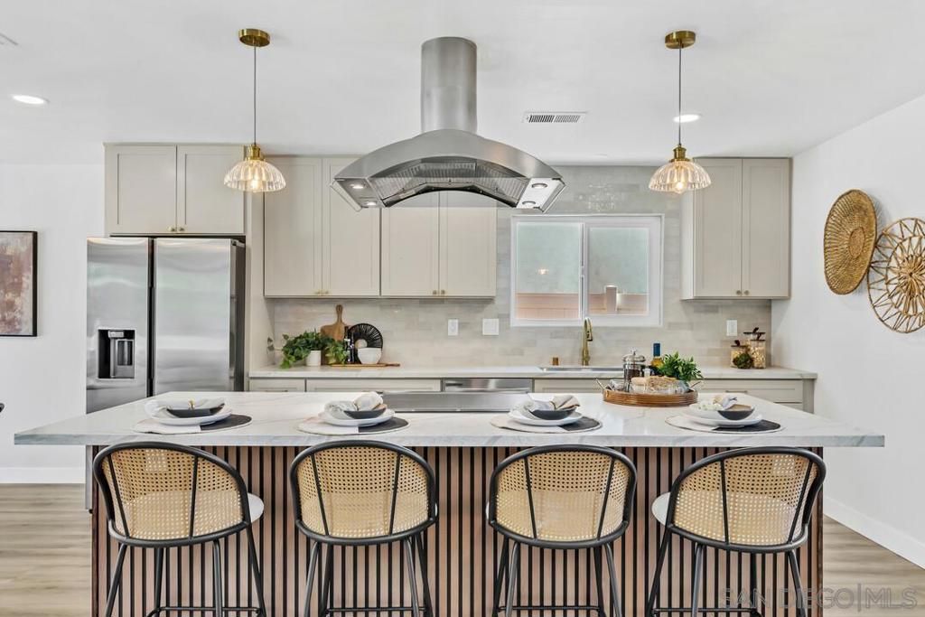 8782 Mulvaney Dr, San Diego, CA 92119 — photo 5