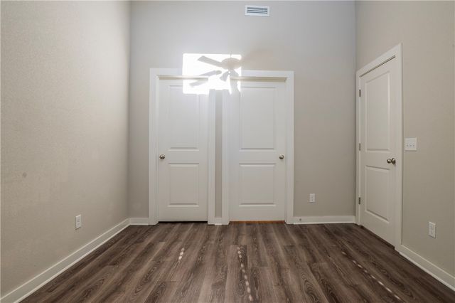 636 N Honey Locust Bend, Fayetteville, AR 72704